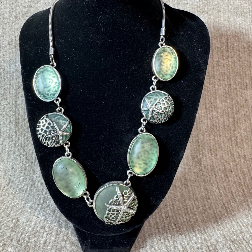 Tanya Creations Starfish Necklace Sage Green Cabochon Silver Tone Coastal Beach